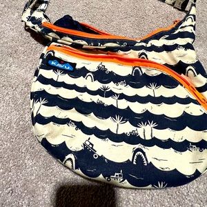 Kavu crossbody
